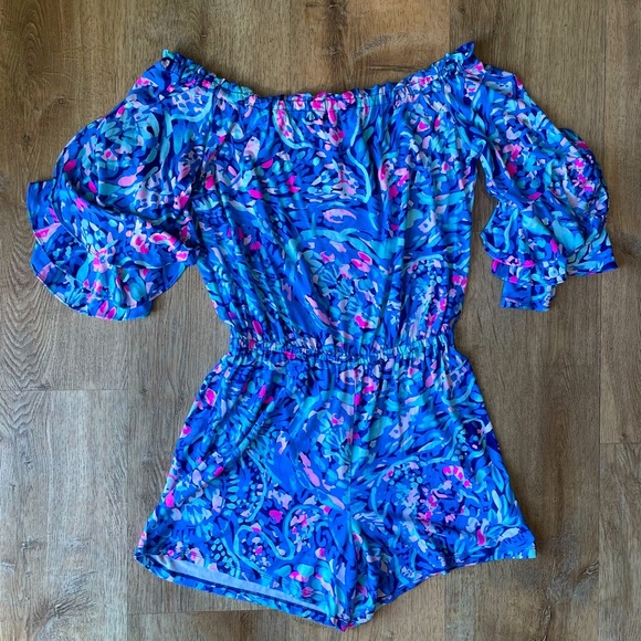 Lilly Pulitzer Romper Off Shoulder Blue Pink Print Ruffle Sleeve Tropical Size S - Picture 1 of 4